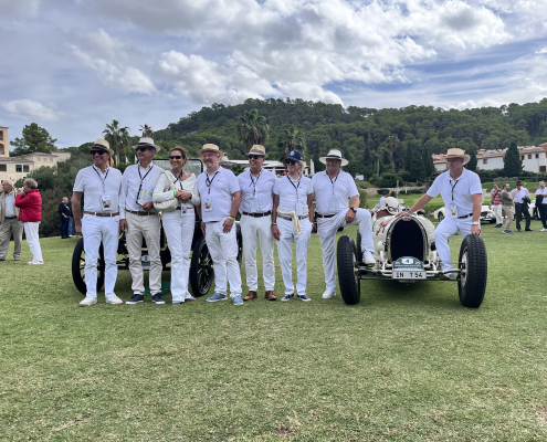 International Jury Chairman D. Ulrich Knieps (GER) Former CEO BMW Group Classic HRH Leopold Prinz von Bayern (GER) Da. Verna Proebst (GER) D. Hugh Brogan (UK) D. Rainer Peukert (GER) D. Stefan Pietzsch de Rossi (ES) D. Wolfgang Wieland (GER)